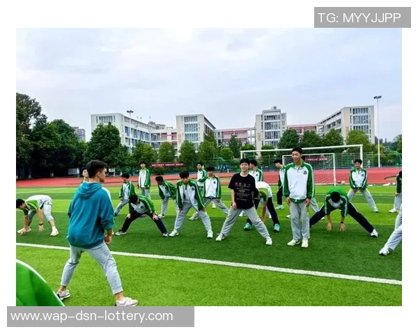 中学生足球：培养团队精神与身体素质的全面发展之路