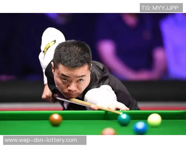 丁俊晖与曹宇鹏巅峰对决乒乓球赛场上的精彩瞬间与激烈角逐